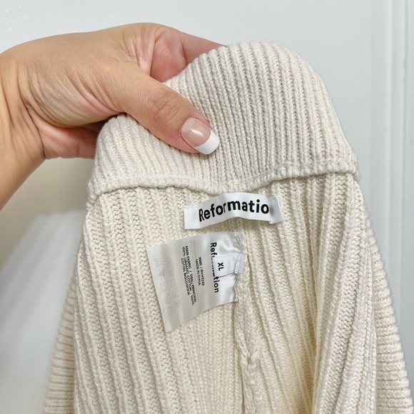 REFORMATION Cort Ribbed Shorts - Picture 10 of 11